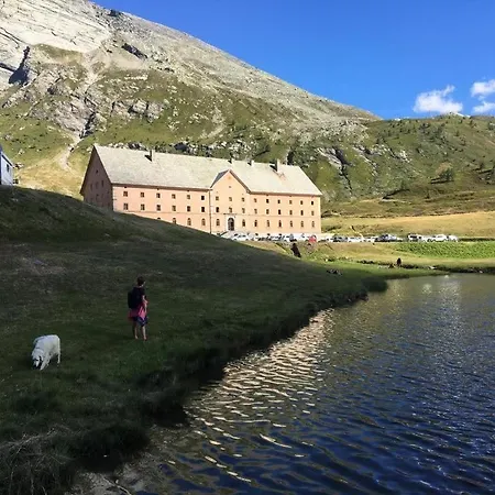 Giuditta Freecarpark&garden Domodossola